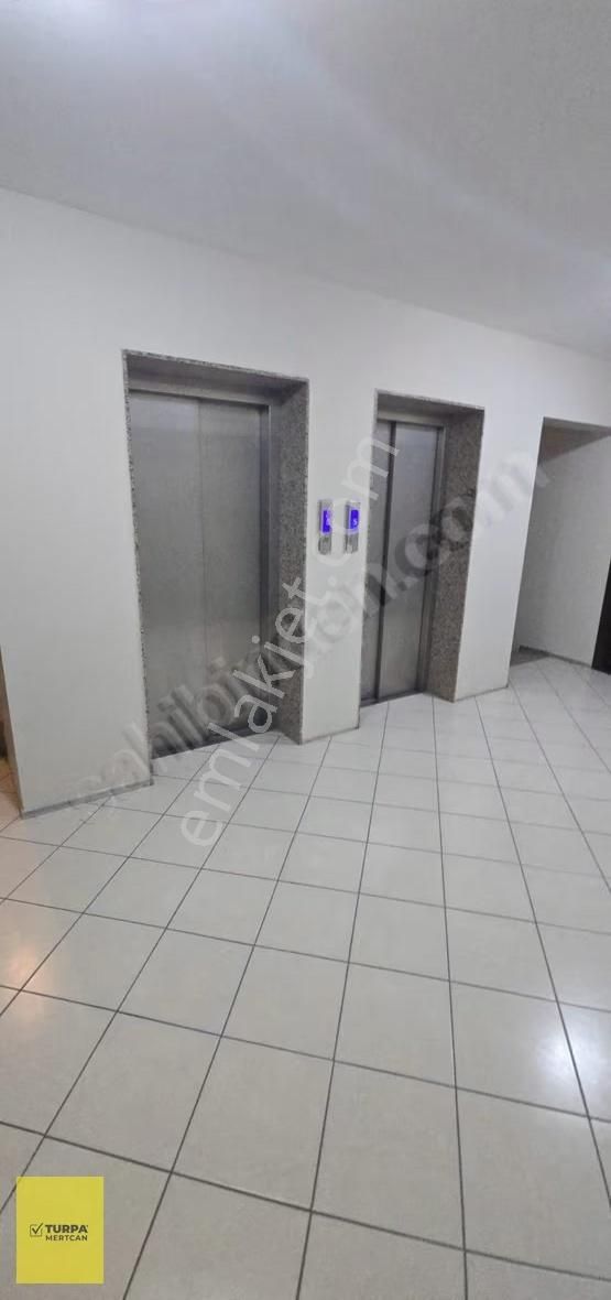 Bayraklı Osmangazi Site İçerisinde 3+1 Kiralık Daire - Görsel 16