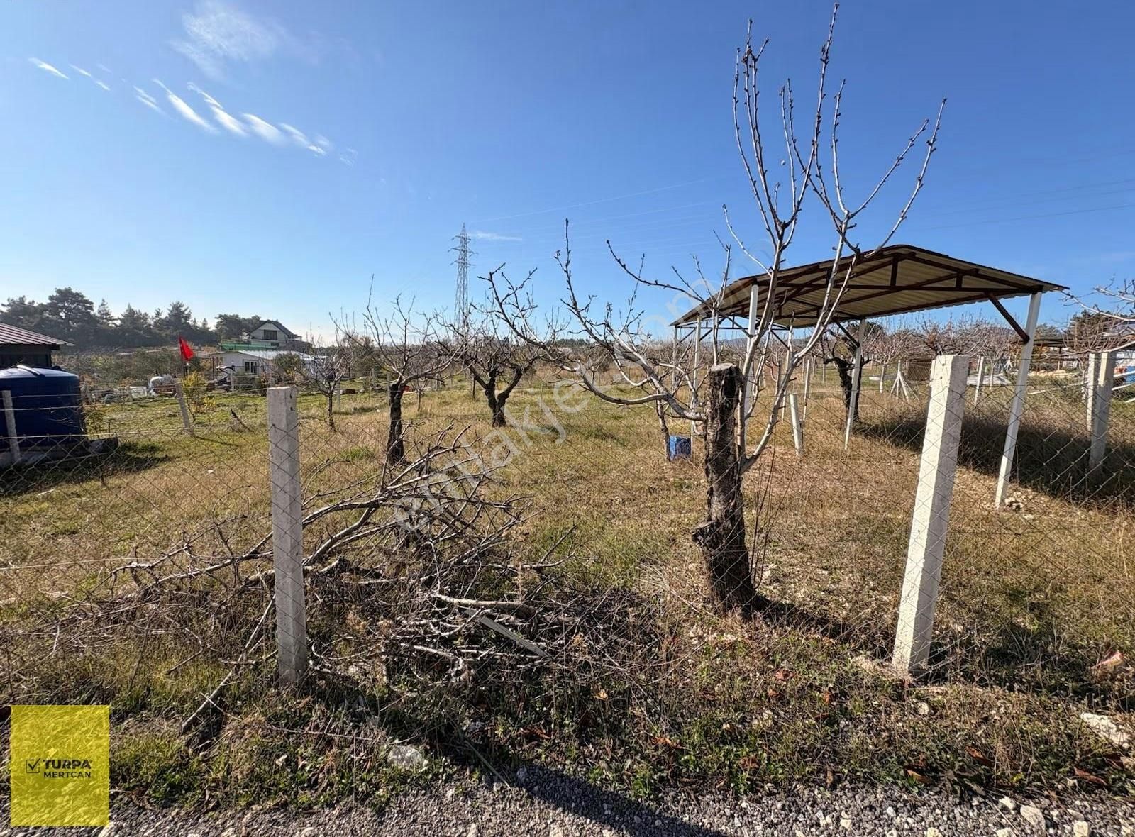 Bornova Yakaköy Özbek Mah.1000 M2 Satılık Bahçe