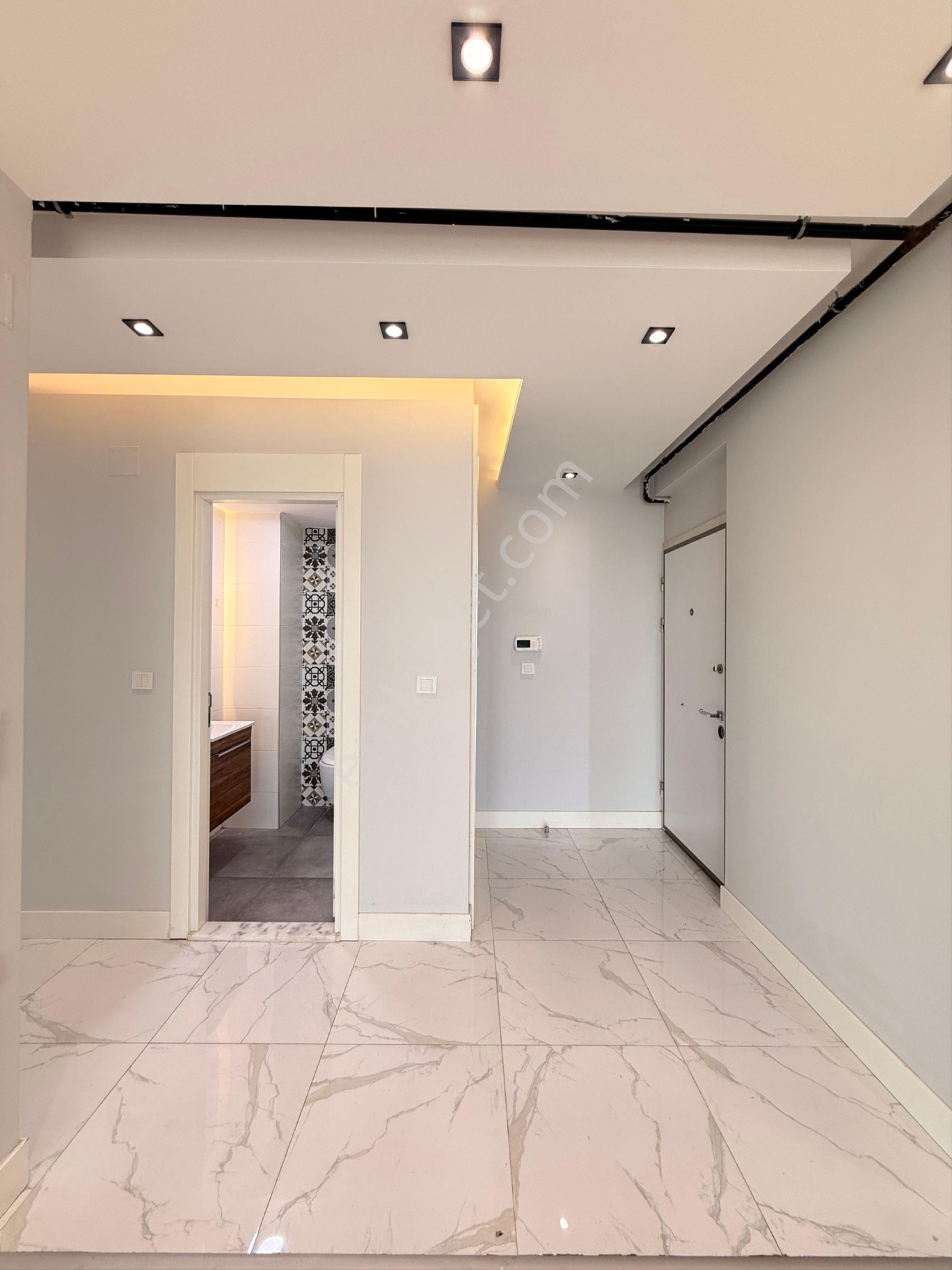 Remint’den Çukurova Toros Mahallesinde 3+1 Açık Mutfak Cam Balkonlu Giyinme Odalı Dirrk Hasarsız!!! - Görsel 4