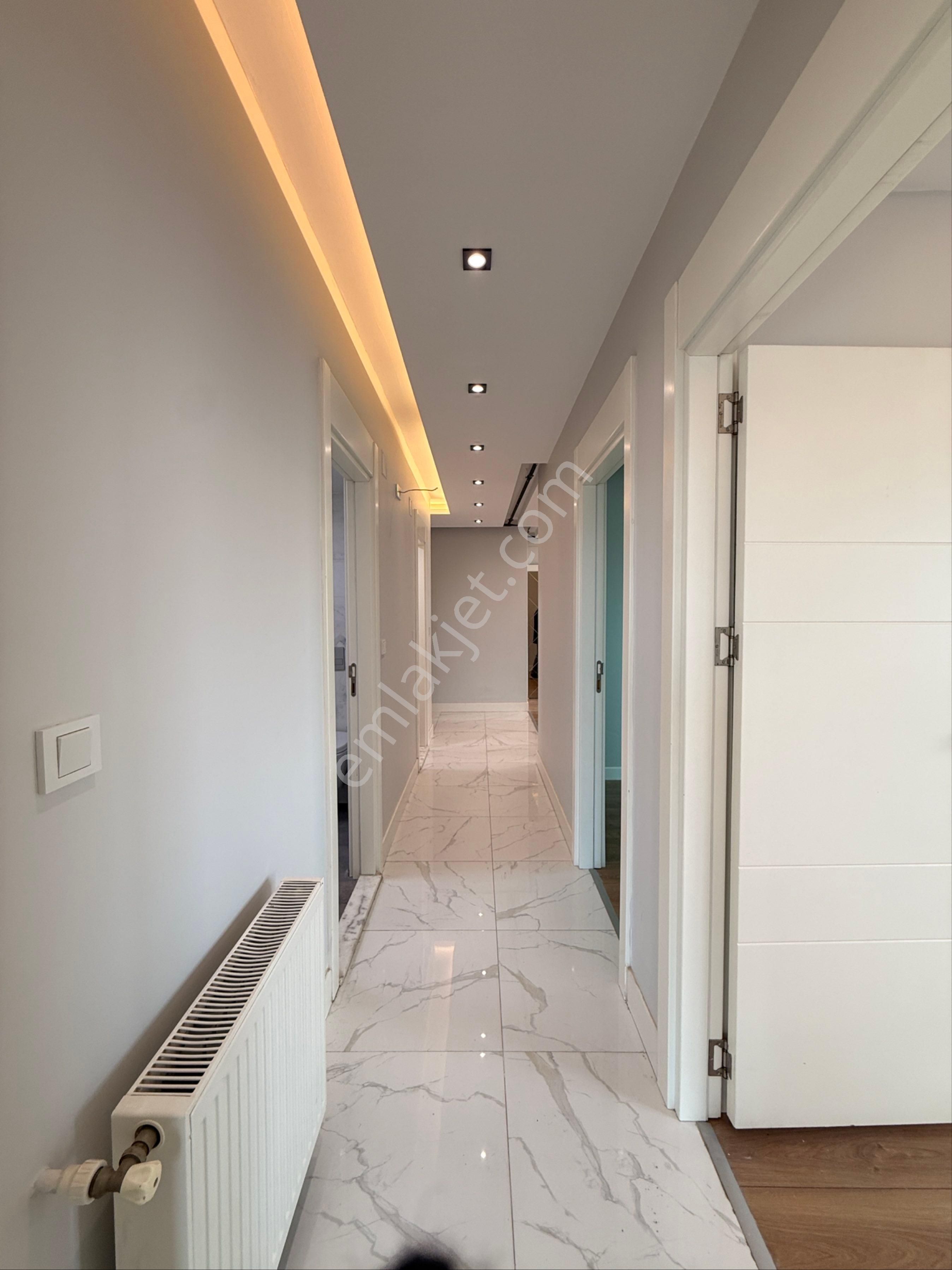 Remint’den Çukurova Toros Mahallesinde 3+1 Açık Mutfak Cam Balkonlu Giyinme Odalı Dirrk Hasarsız!!! - Görsel 13