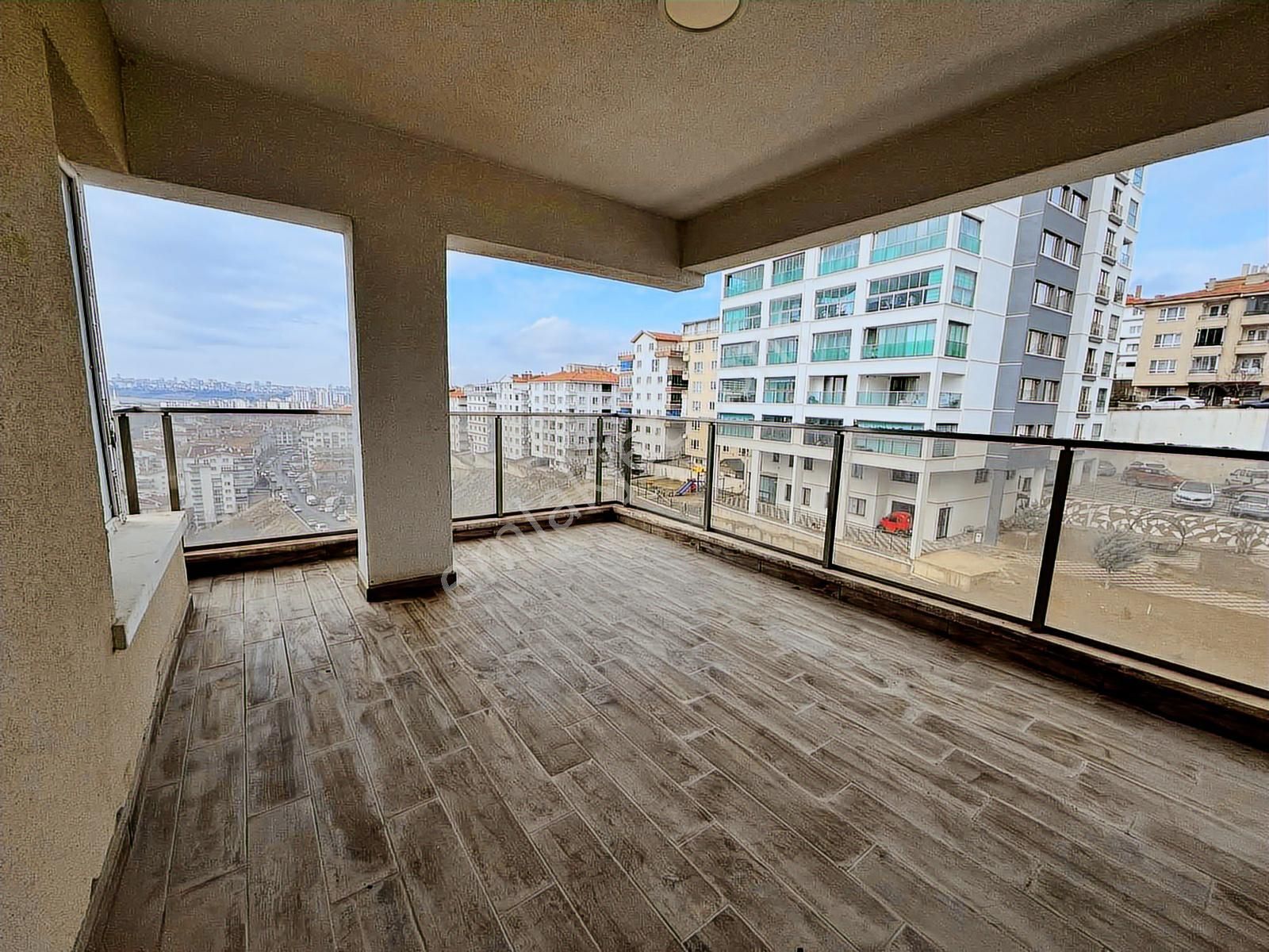 ^avantaj'dan Küçük Kayaş'ta Merkezi Konumlu 3+1 Lüx Site Dairesi - Görsel 34