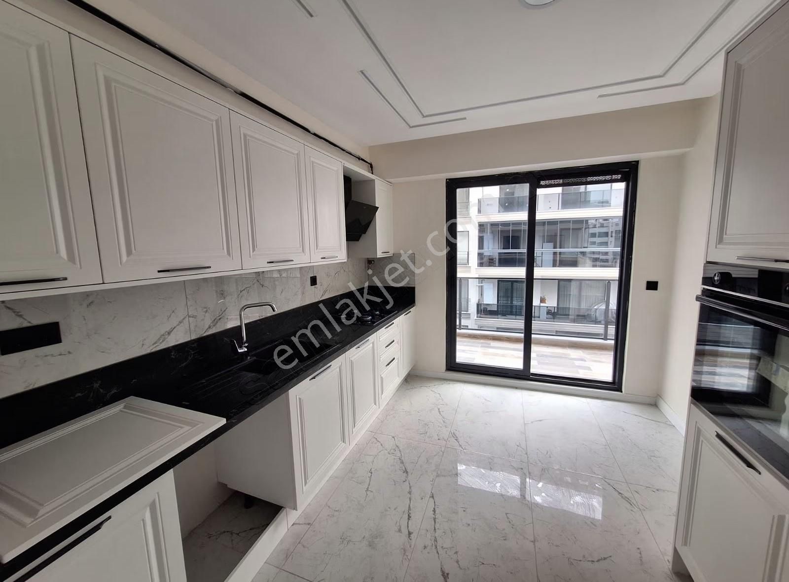 Yami Optimum Projesinde Havuz Cepheli Satılık Süper Lüks Daire. - Görsel 18