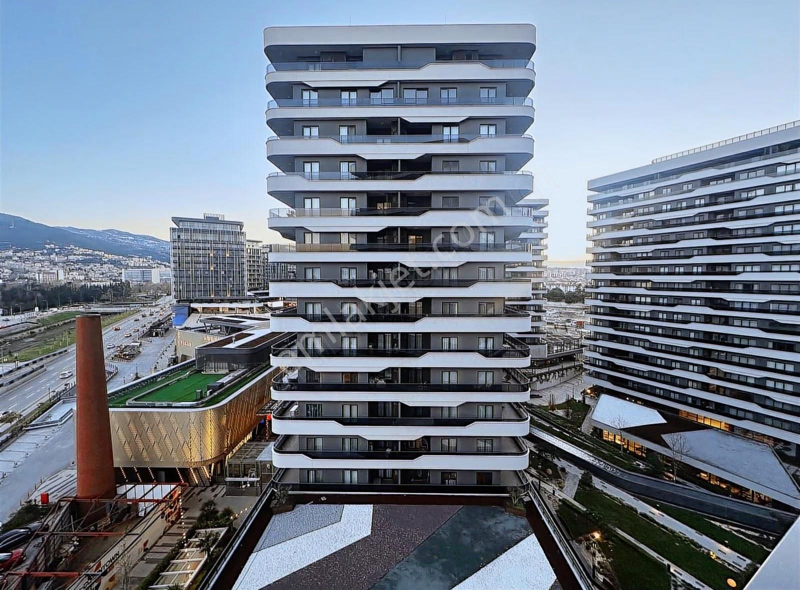 Downtown 2.5+1 (kapalı Mutfak) Şerefiyesi Yüksek Satılık Daire