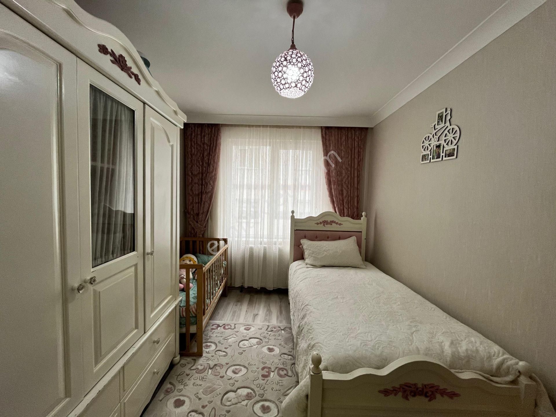 Kalecik Emlak'tan Ebeveyn Banyolu Full Yapılı Asansörlü 4+1 Daire - Görsel 14