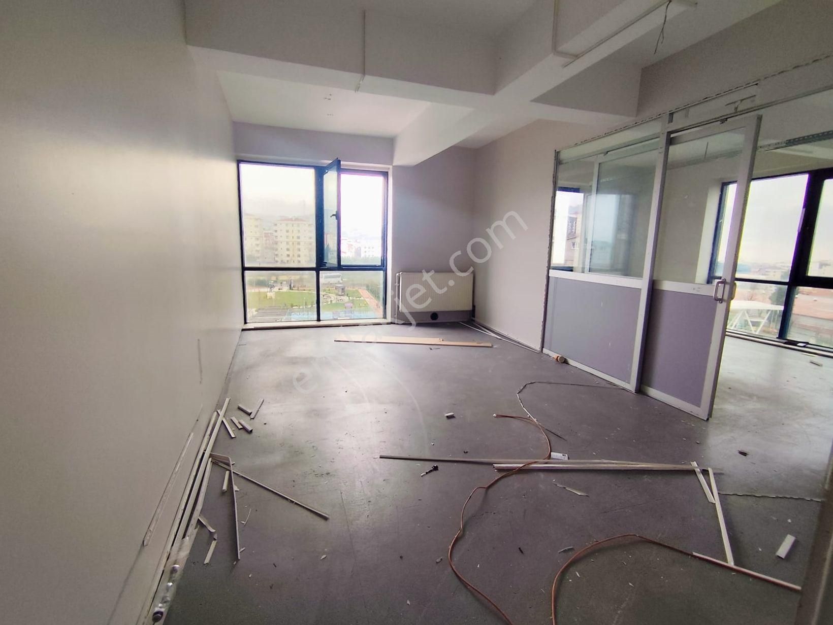 Mertcan Dan E5' Paralel 450m2 Kullanıma Hazır Kiralık İş Yeri - Görsel 3