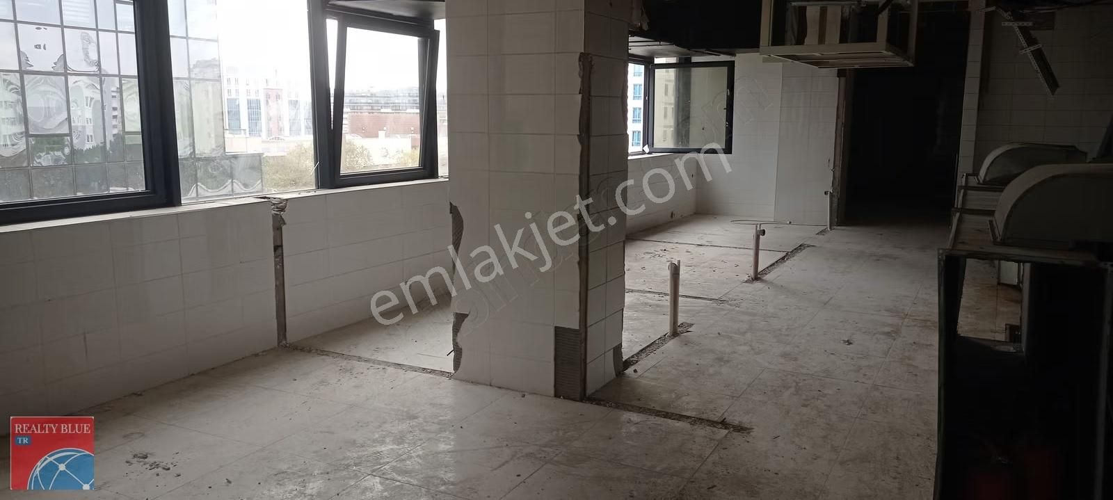 Kurtköy Yenişehir'de Süper Lokasyonda 1250m2 Kiralık İşyeri - Görsel 2