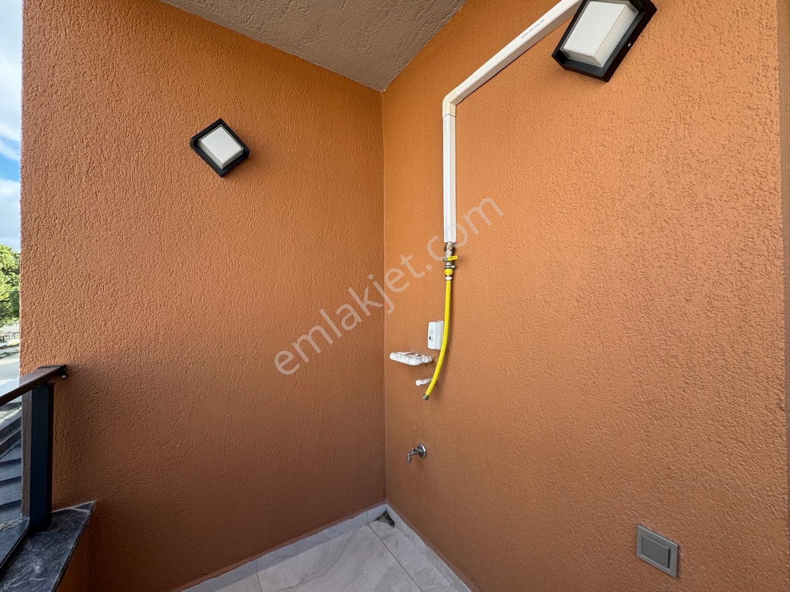 Burhaniye Öğretmenler Mahallesinde Denize 300 Mtr Satılık 2+1 Dubleks Daire - Görsel 26