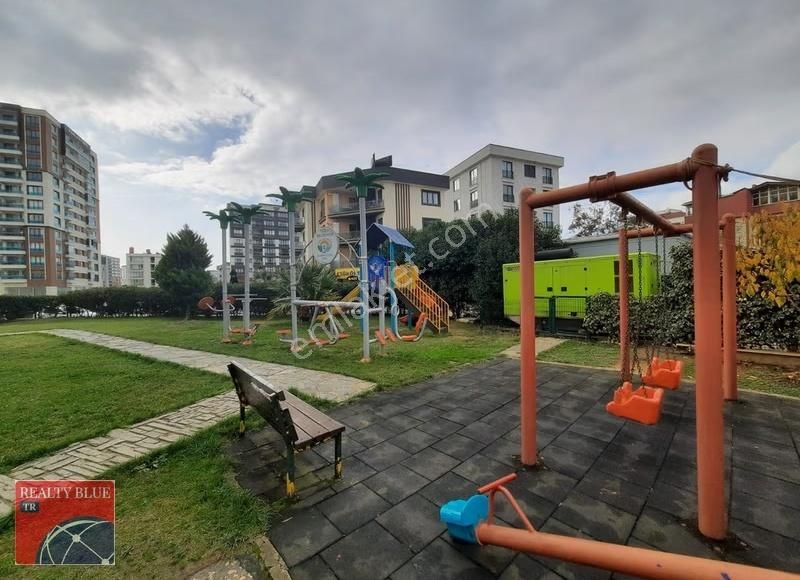 Tuzla/aydınlı Alemara Sitesi Satılık 1+1 Balkonlu Arakat Daire