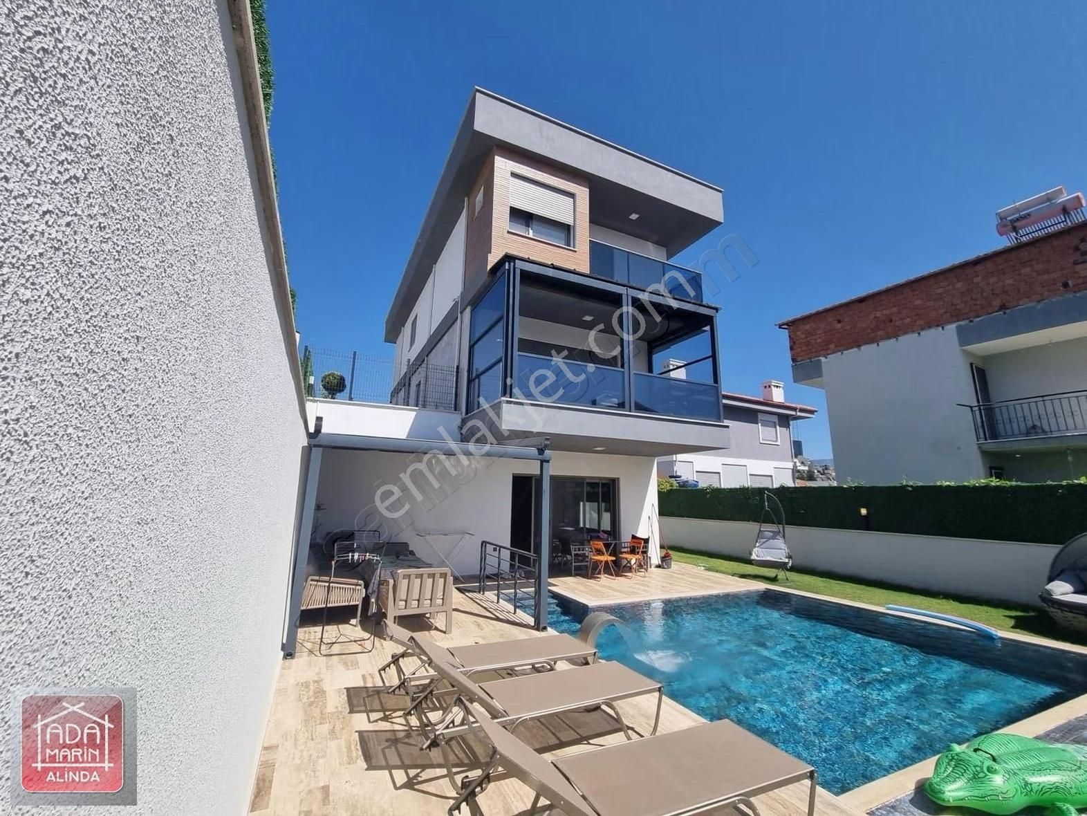 Kuşadası Karaova'da Satılık Lüks Tam Bağımsız Villa | 5+2 |