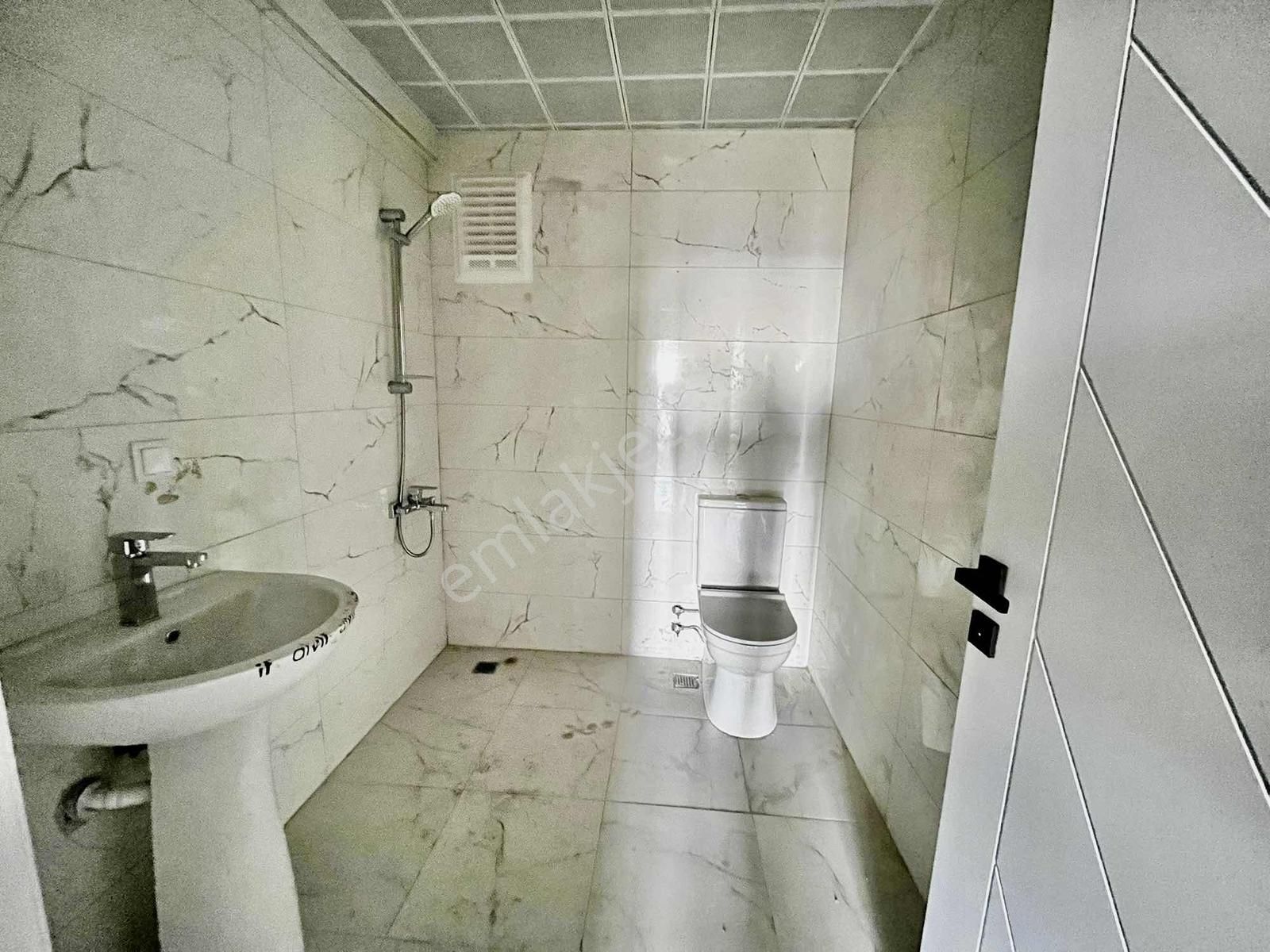 Avantaj'dan Mavi Göl Dibin'de Sıfır 3+1 Göl Manzaralı Daire - Görsel 23