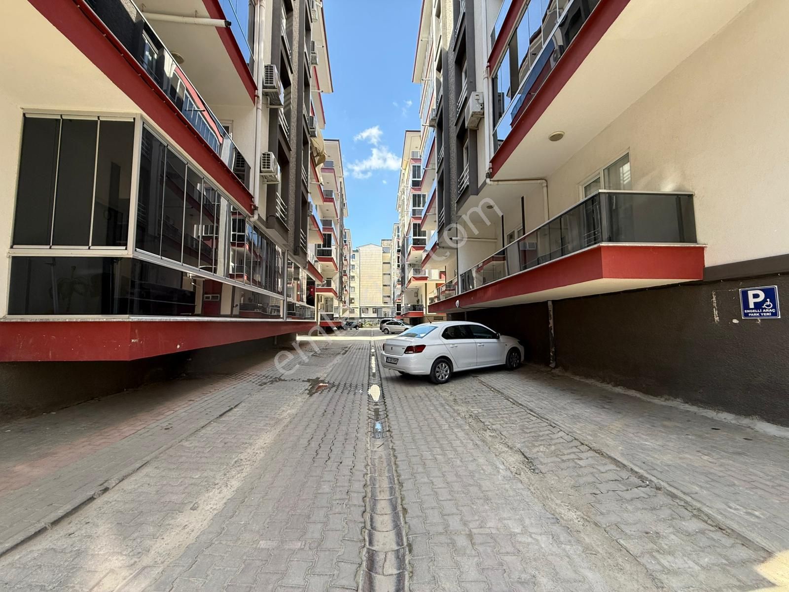 Parla'dan Gazicelal De Site İçinde K.otoparklı Satılık 3+1daire - Görsel 31