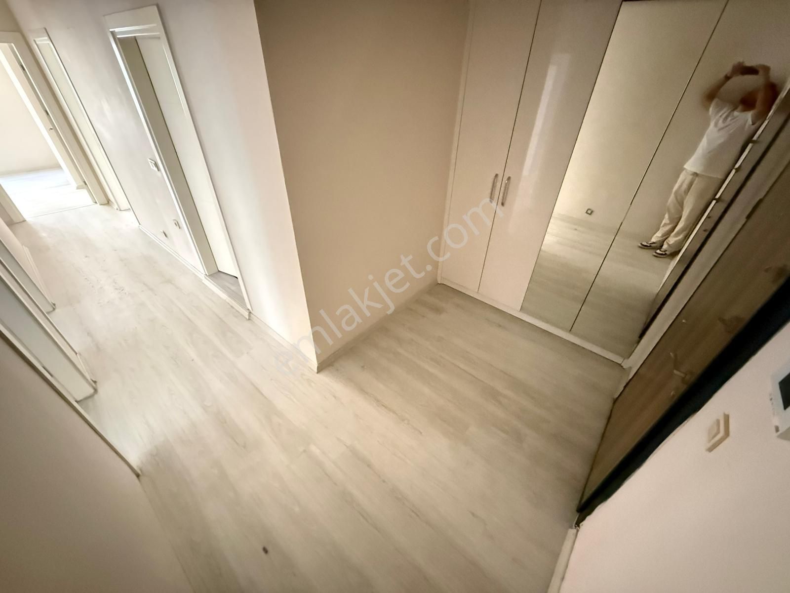 Parla'dan Gazicelal De Site İçinde K.otoparklı Satılık 3+1daire - Görsel 24