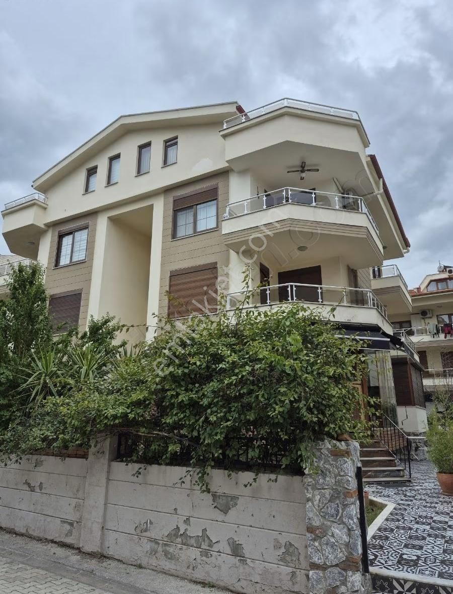 Marmaris Merkez Çıldır Mahallesinde Denize Yakın 3+1 Çatı Dublek - Görsel 5