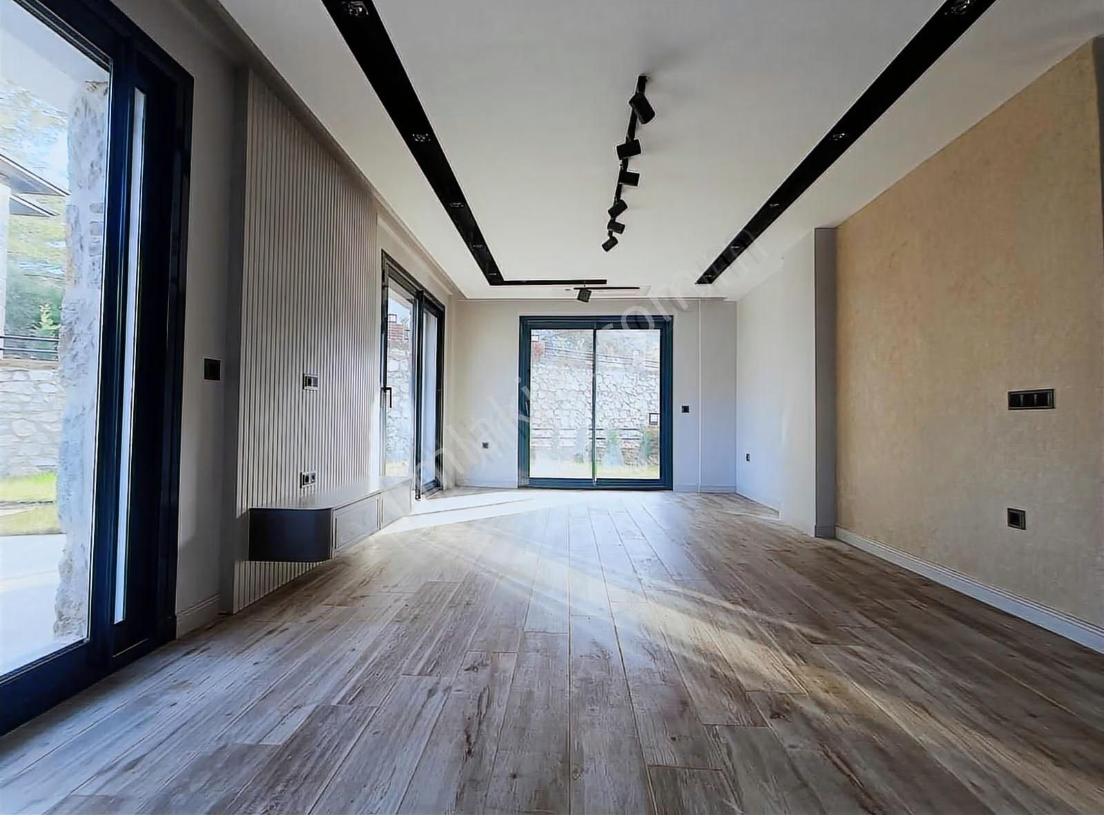 Marmaris Turunç Satılık 3+1 Deniz Manzaralı Müstakil Villa - Görsel 12