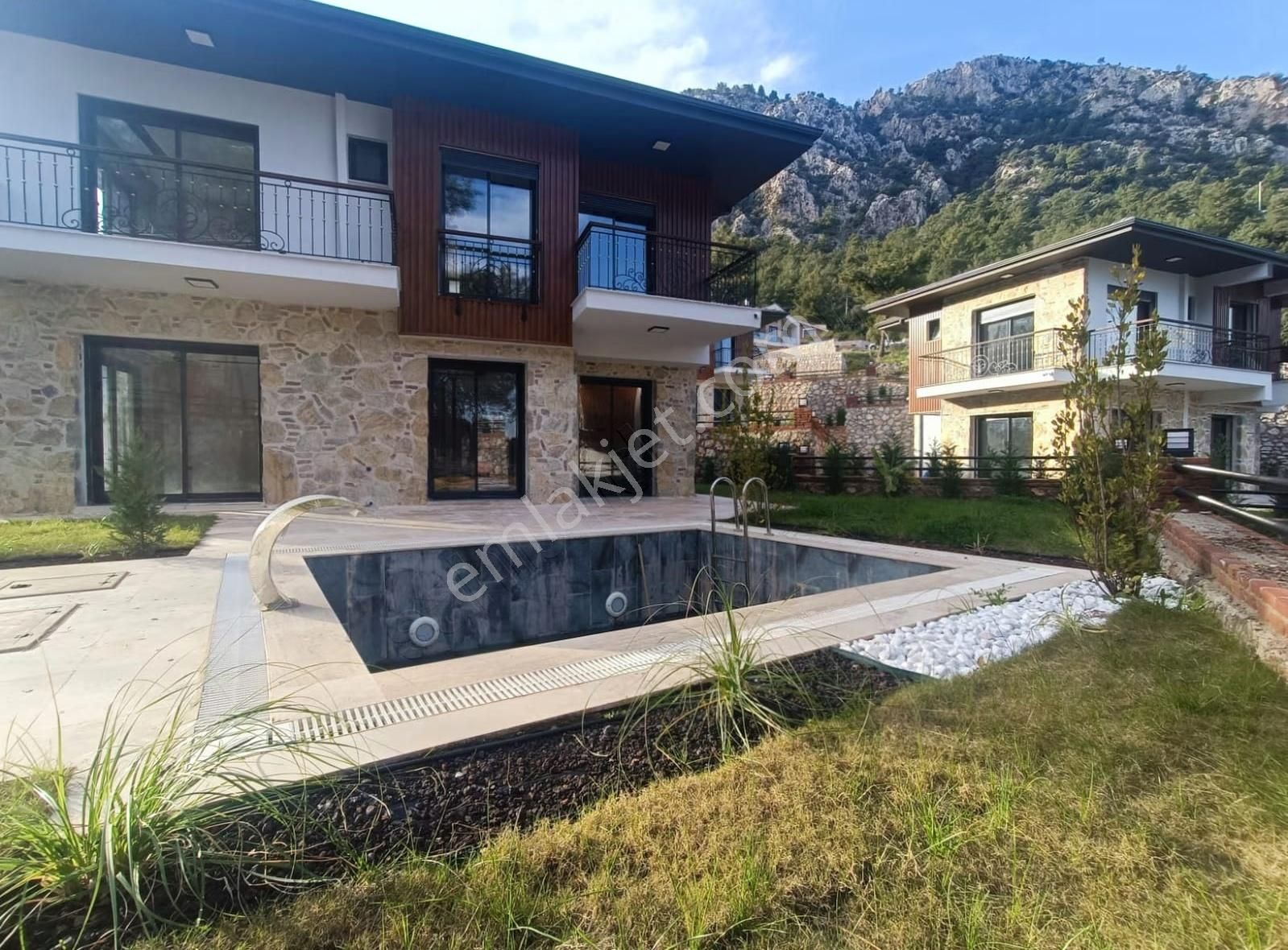 Marmaris Turunç Satılık 3+1 Deniz Manzaralı Müstakil Villa