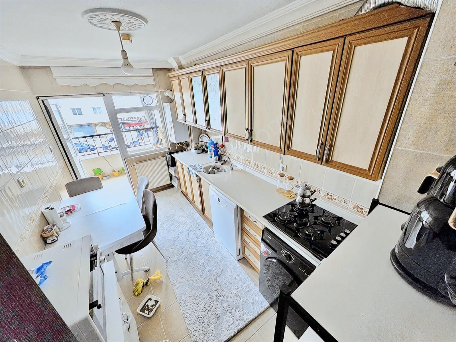 Avantajdan Yeşilbayır'da Caddedibi Arakat Ultra Geniş Kilerli3+1 - Görsel 2