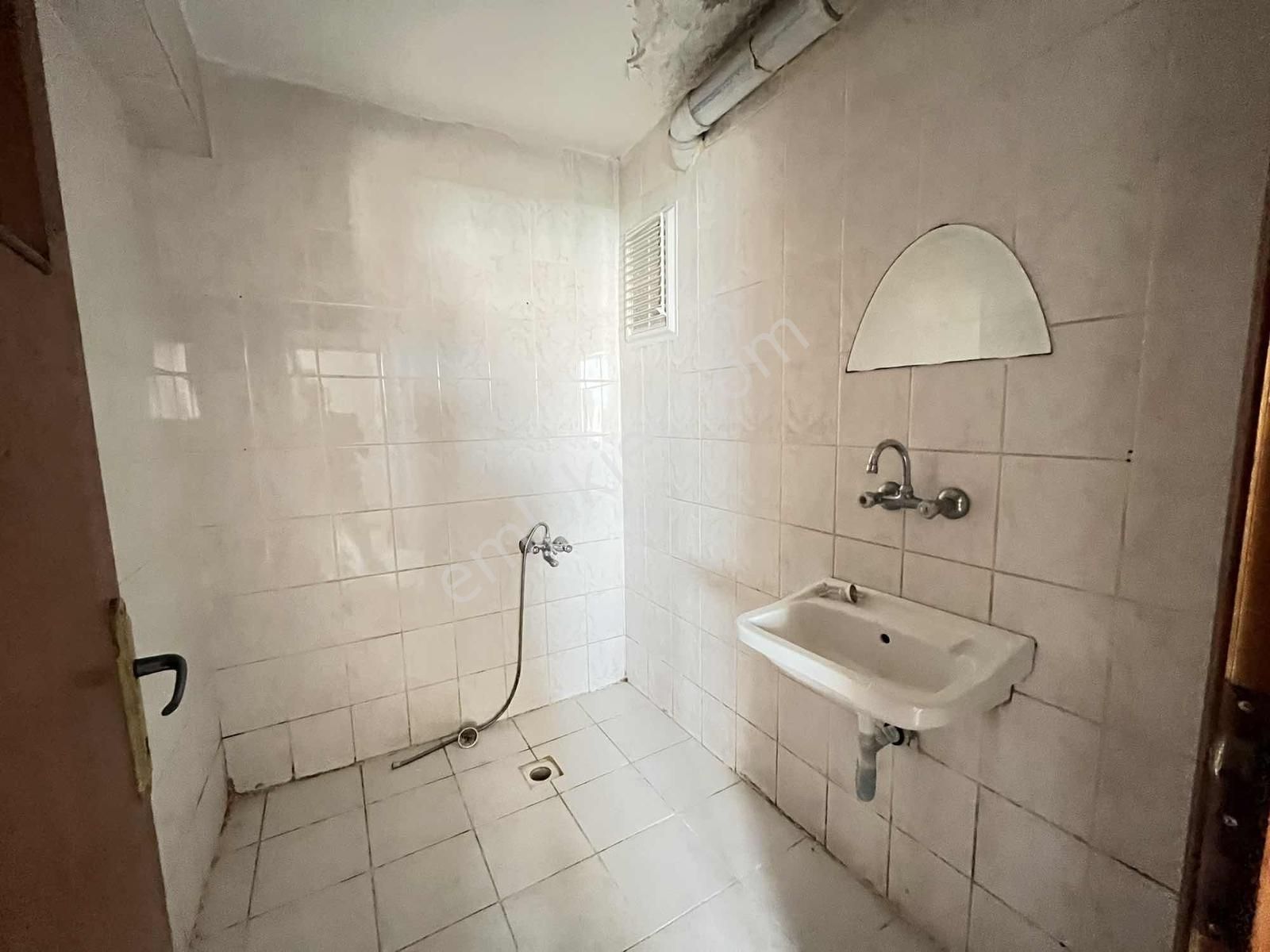 Avantaj'dan Küçük Kayaş'ta Cadde Üzerin'de Ara Kat 3+1 Kiralık - Görsel 6