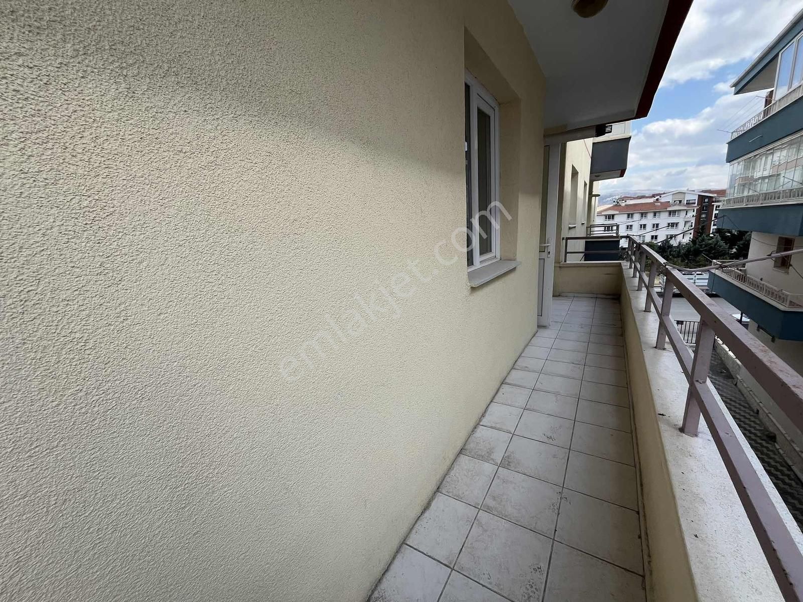 Avantaj'dan Küçük Kayaş'ta Cadde Üzerin'de Ara Kat 3+1 Kiralık - Görsel 15