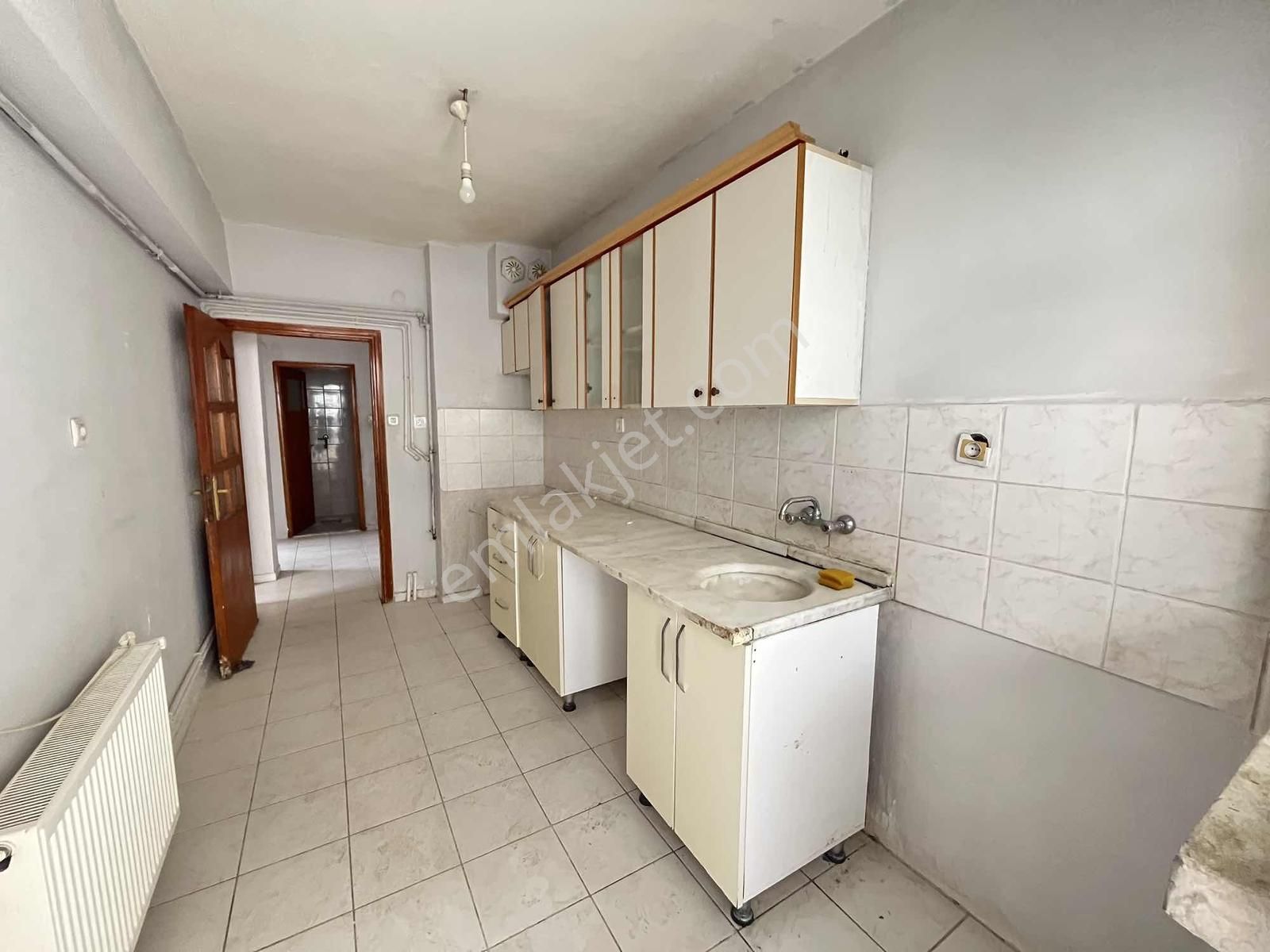 Avantaj'dan Küçük Kayaş'ta Cadde Üzerin'de Ara Kat 3+1 Kiralık - Görsel 19