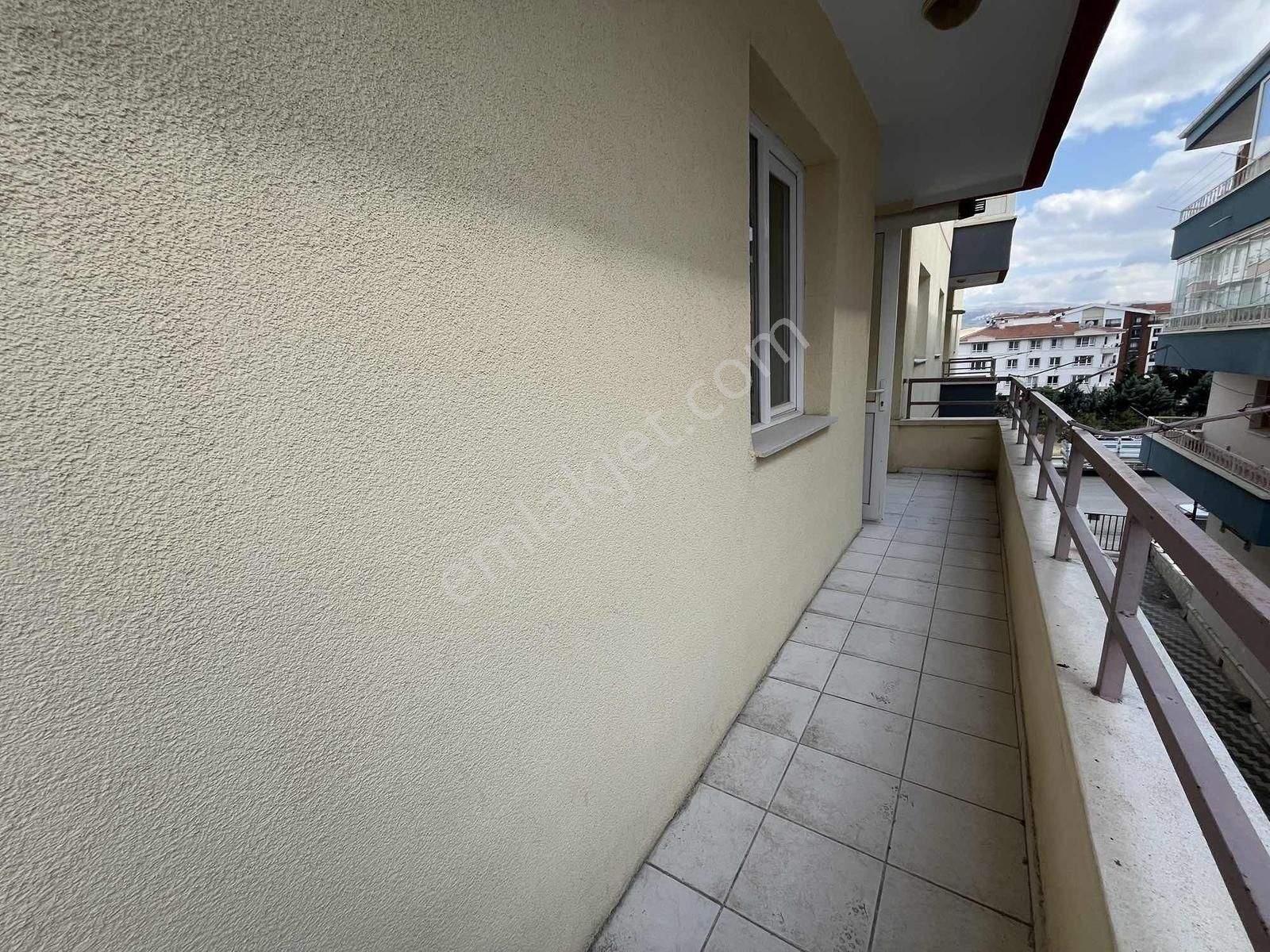 Avantaj'dan Küçük Kayaş'ta Cadde Üzerin'de Ara Kat 3+1 Kiralık - Görsel 22