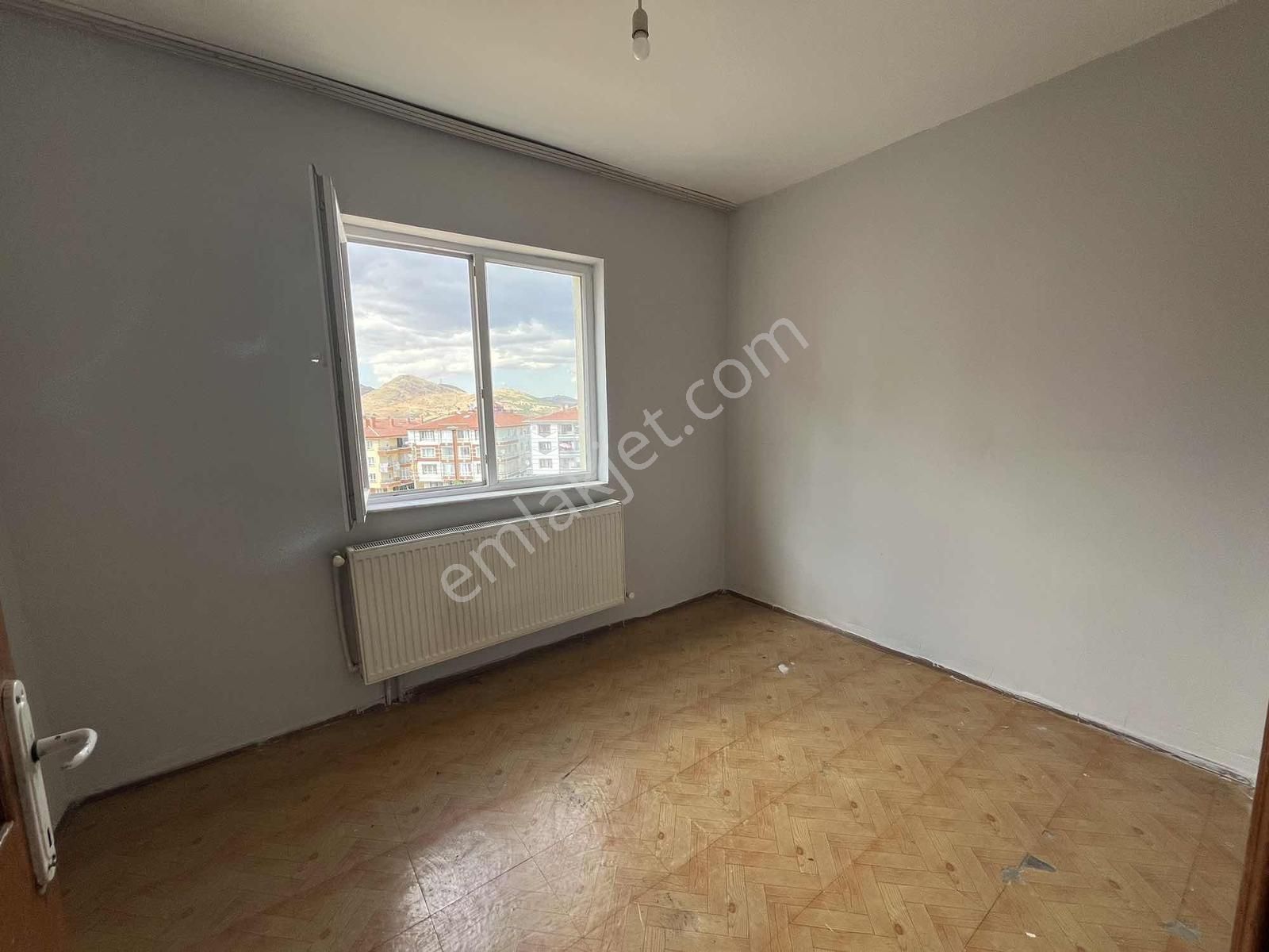 Avantaj'dan Küçük Kayaş'ta Cadde Üzerin'de Ara Kat 3+1 Kiralık - Görsel 4