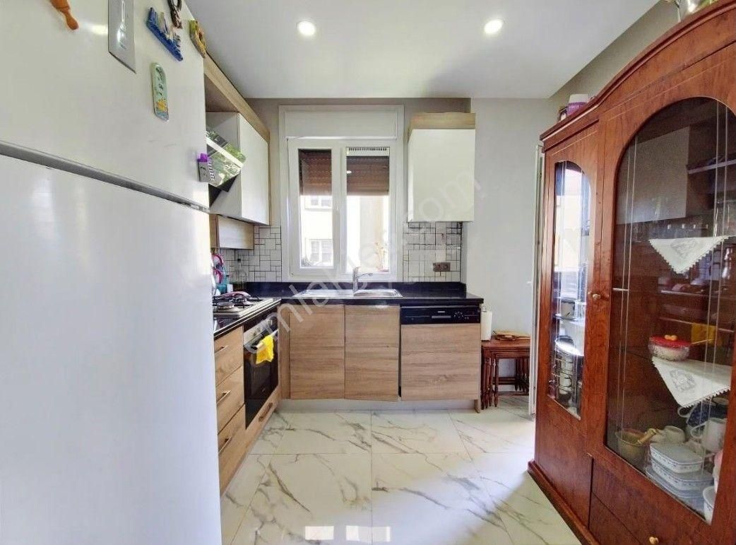 Ayşekadın Minibüs Caddesi Havuzlu Balkonu Ebeveyn Banyolu İskanlı 3+1 Daire - Görsel 4