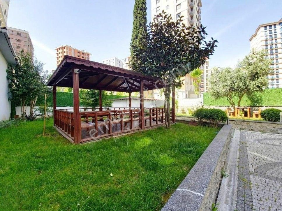 Ayşekadın Minibüs Caddesi Havuzlu Balkonu Ebeveyn Banyolu İskanlı 3+1 Daire - Görsel 16