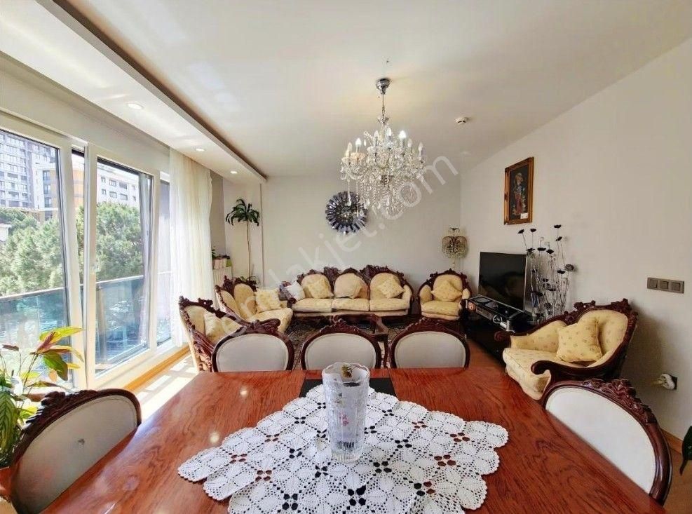 Ayşekadın Minibüs Caddesi Havuzlu Balkonu Ebeveyn Banyolu İskanlı 3+1 Daire - Görsel 6