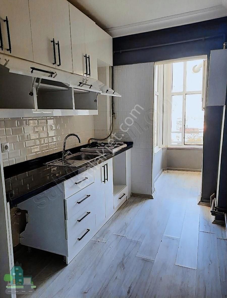 Gürpınar Namık Kemal Caddesi'nde 2+1 Kiralik Daire - Görsel 10