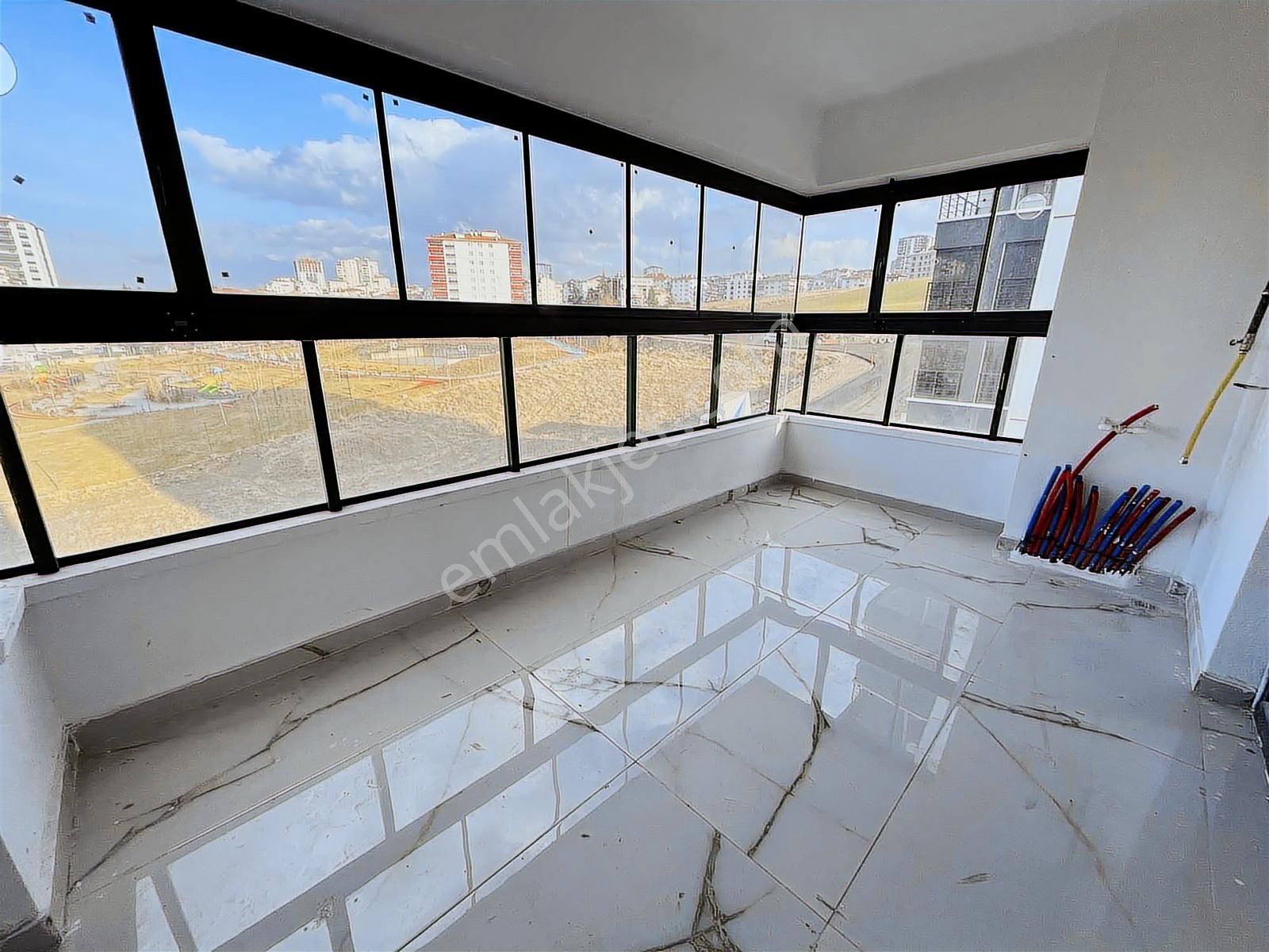 Avantaj'dan Site İçerisinde Sıfır Lüx Yapılı Manzaralı 3+1 Daire - Görsel 13