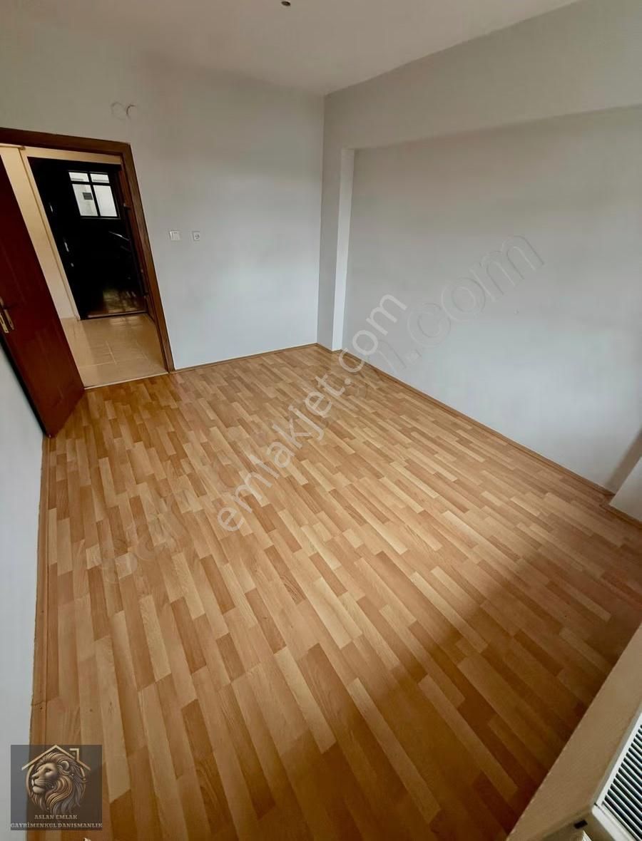 Pınarbaşı Mah'de Salon Bağımsız Köşe Başında Kiralık Daire - Görsel 2