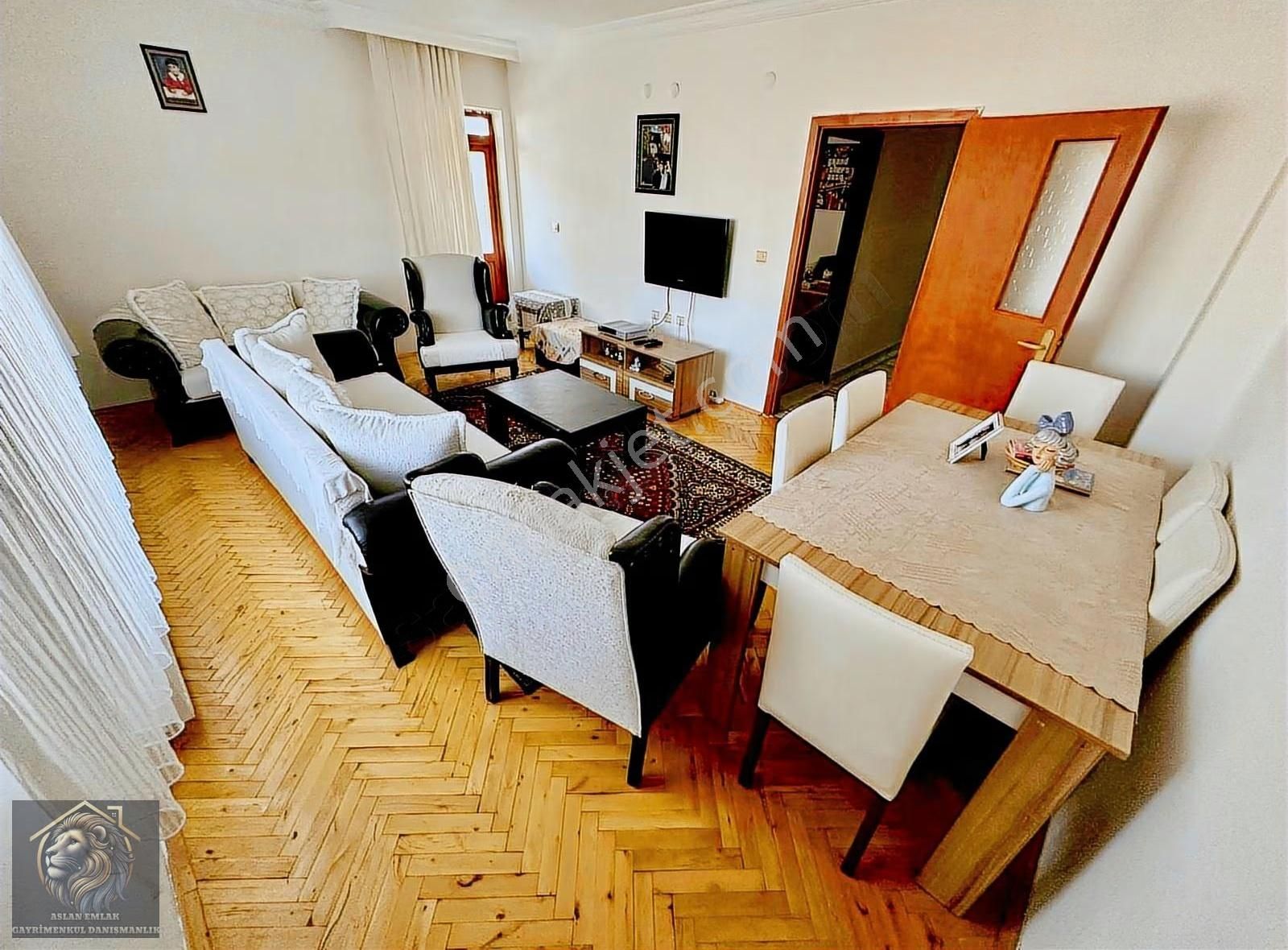 Akşemsettin Mah'de Ara Katta Salon Bağımsız Satılık Daire - Görsel 12