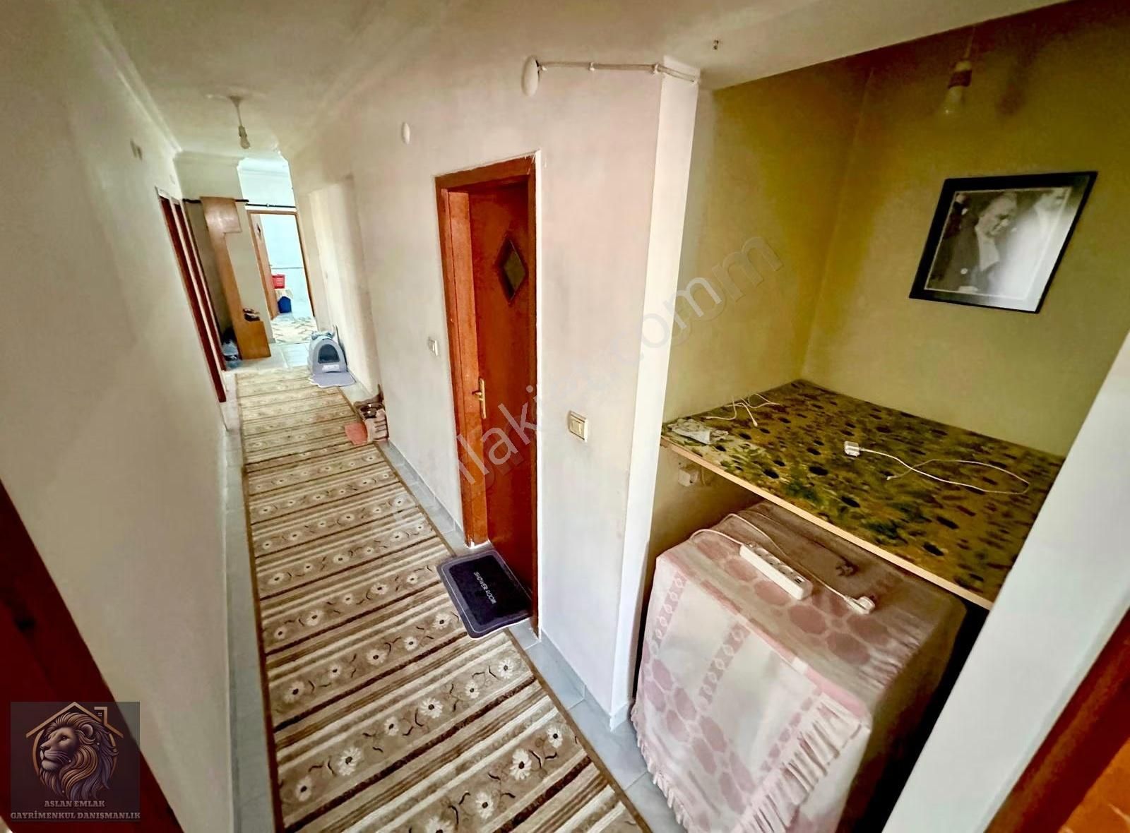 Akşemsettin Mah'de Ara Katta Salon Bağımsız Satılık Daire - Görsel 3