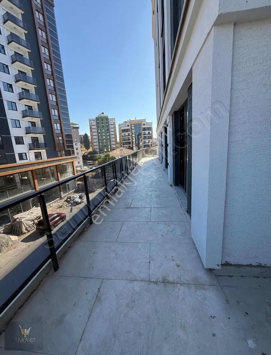 Aydınlı Nın Prestijli Sitesinde 3,5+1 Ekstra Teras Kullanımı