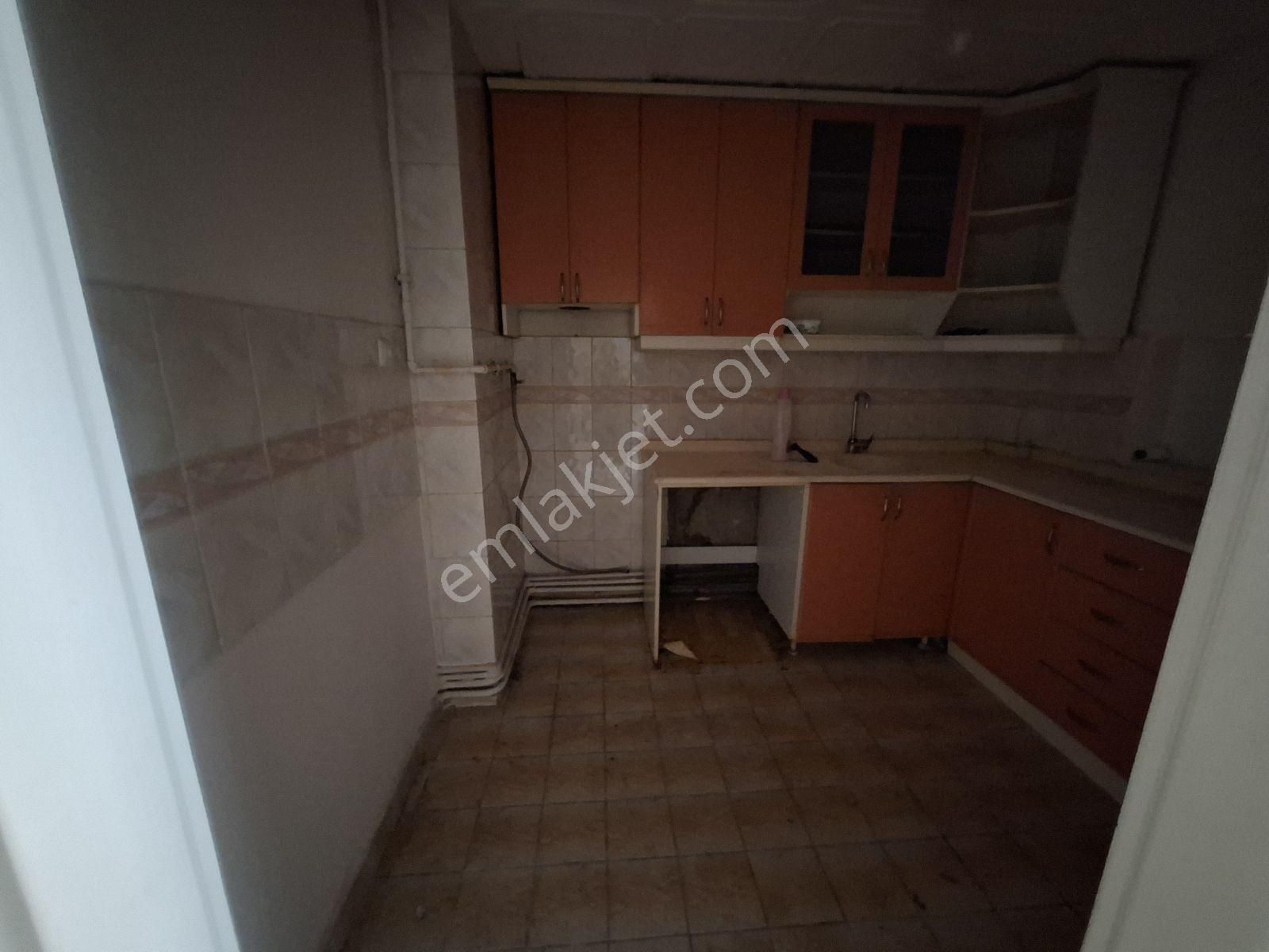 Bursa Altıparmak Caddesinin Bir Alt Sokağın Da Kiralık Daire - Görsel 24