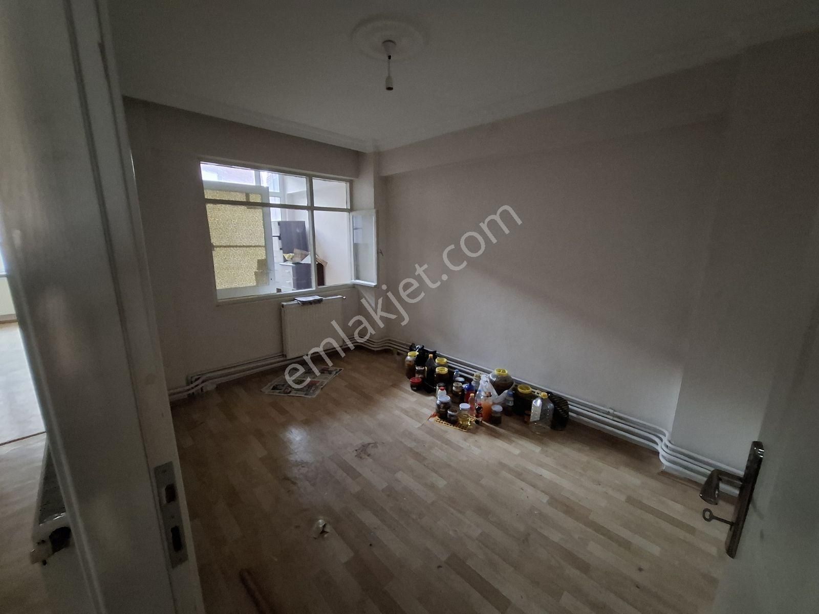 Bursa Altıparmak Caddesinin Bir Alt Sokağın Da Kiralık Daire - Görsel 16