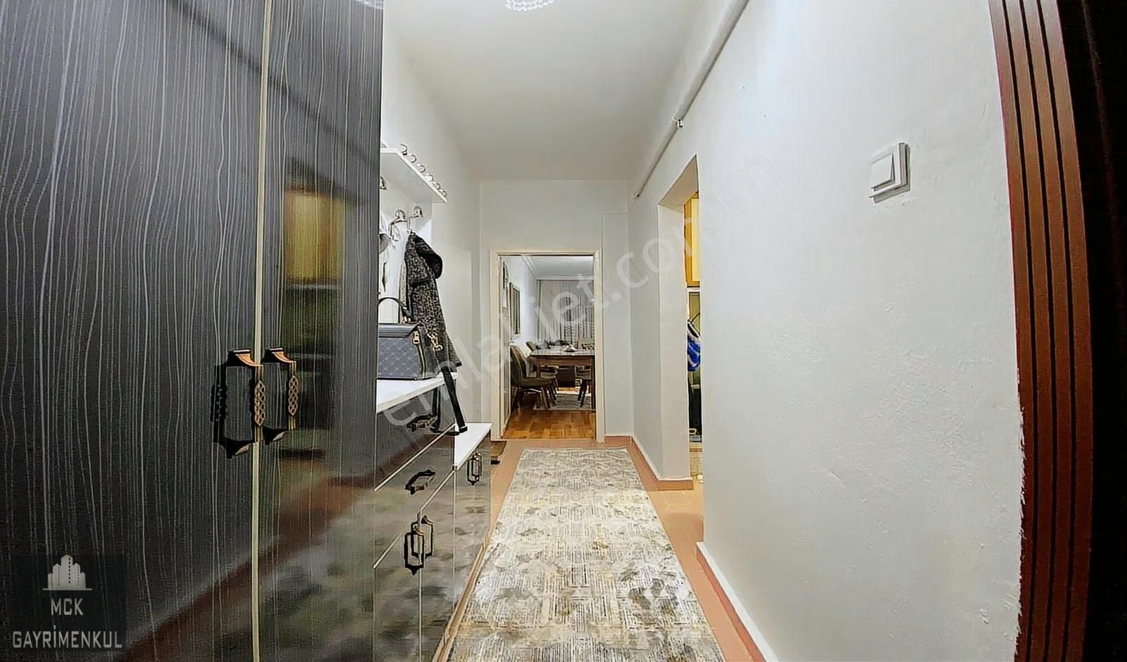 Tepebaşında Caddeye 2 Bina Yatırımlık Üst Katta Balkonlu 2+1 - Görsel 6