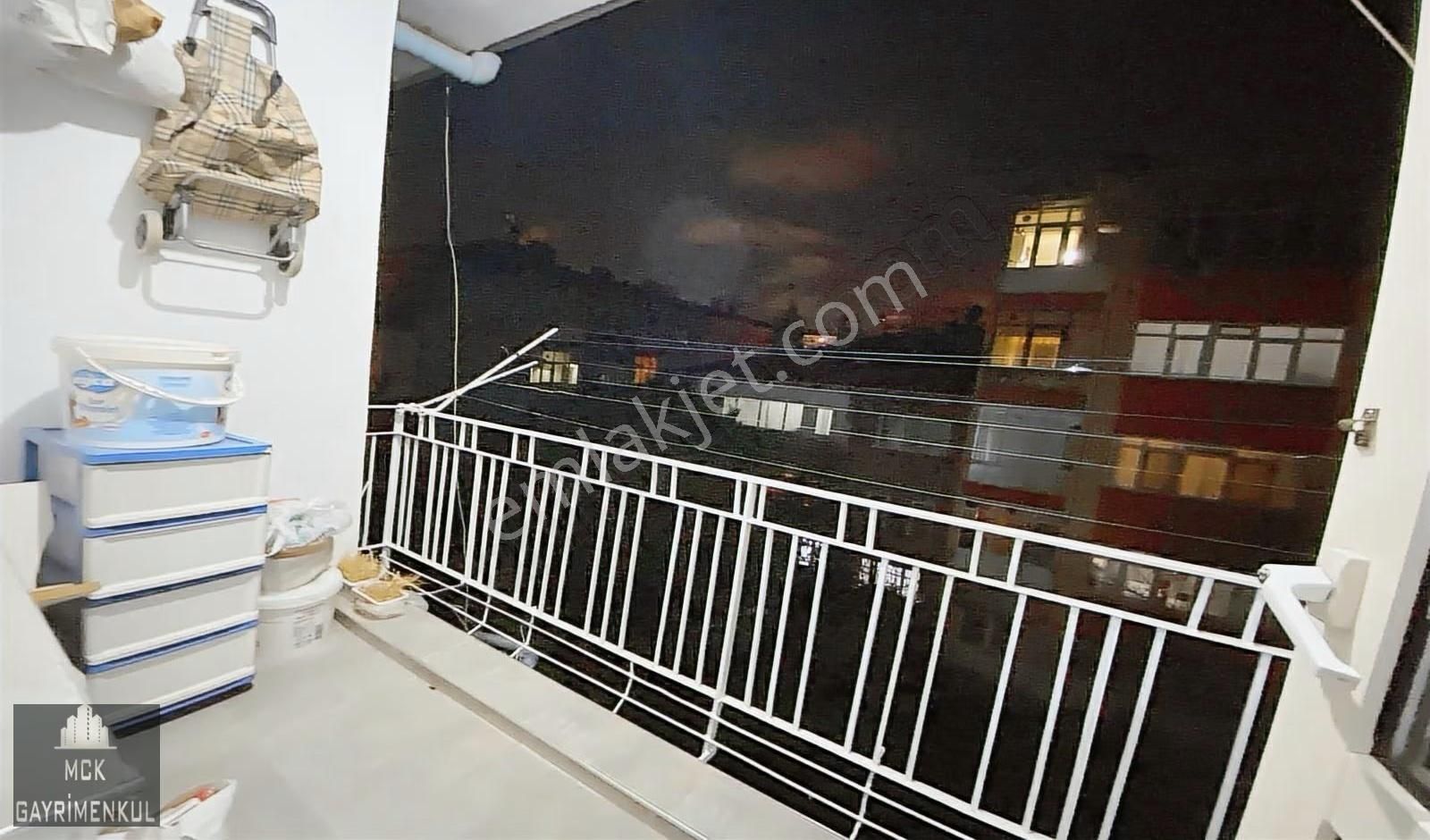 Tepebaşında Caddeye 2 Bina Yatırımlık Üst Katta Balkonlu 2+1 - Görsel 10