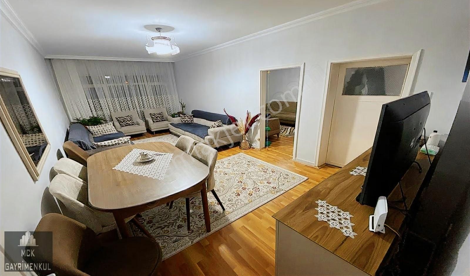 Tepebaşında Caddeye 2 Bina Yatırımlık Üst Katta Balkonlu 2+1 - Görsel 8