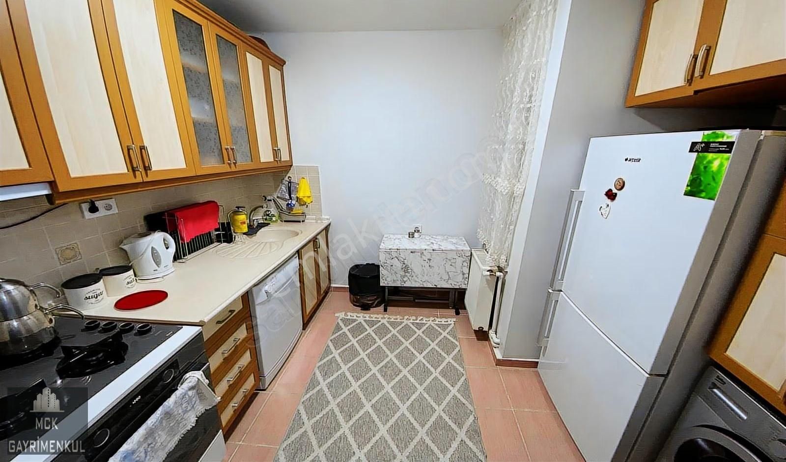 Tepebaşında Caddeye 2 Bina Yatırımlık Üst Katta Balkonlu 2+1 - Görsel 12