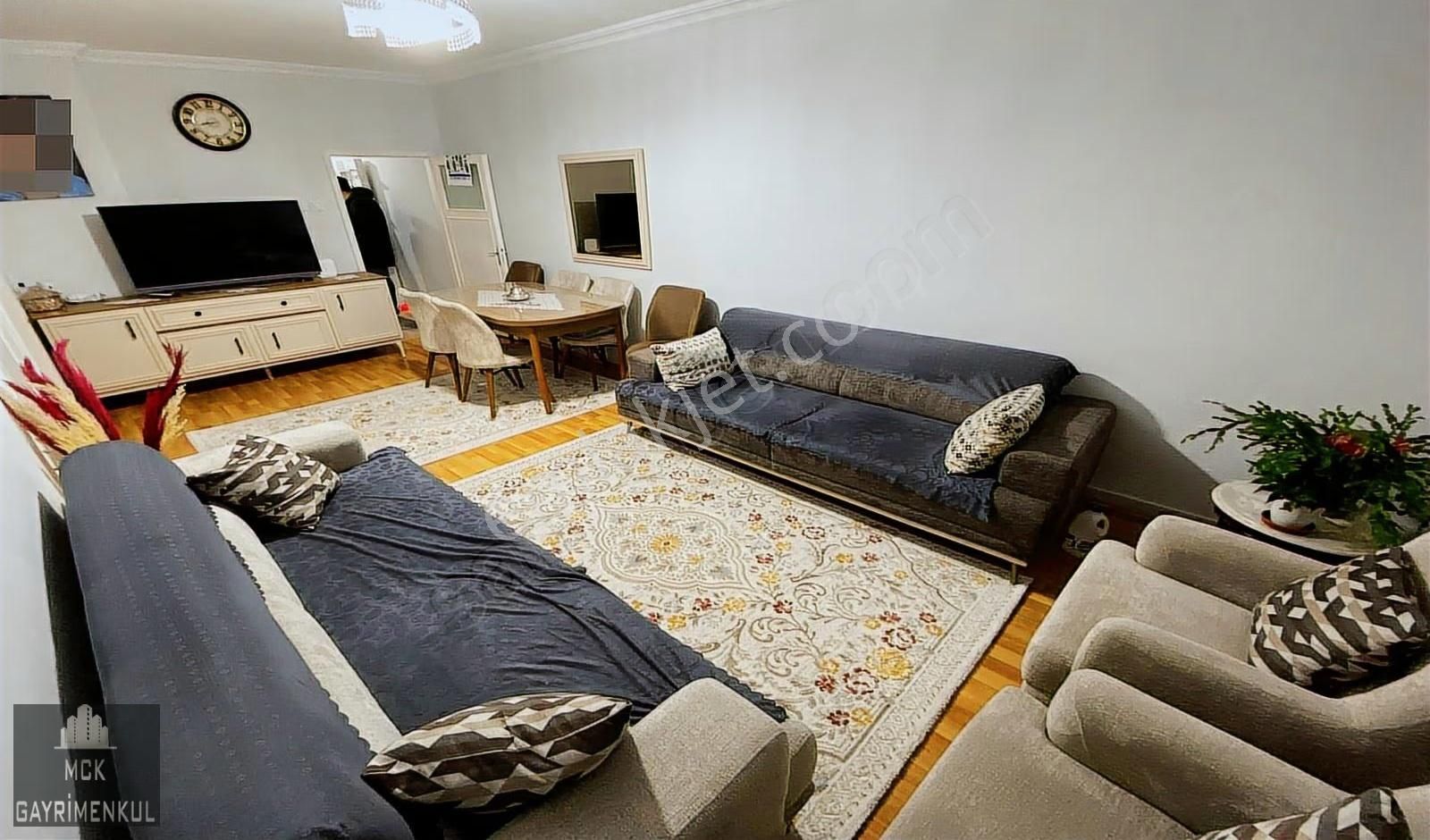 Tepebaşında Caddeye 2 Bina Yatırımlık Üst Katta Balkonlu 2+1 - Görsel 9