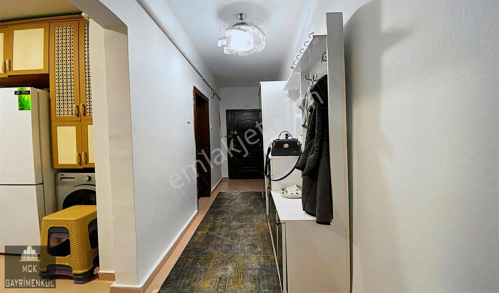 Tepebaşında Caddeye 2 Bina Yatırımlık Üst Katta Balkonlu 2+1 - Görsel 13