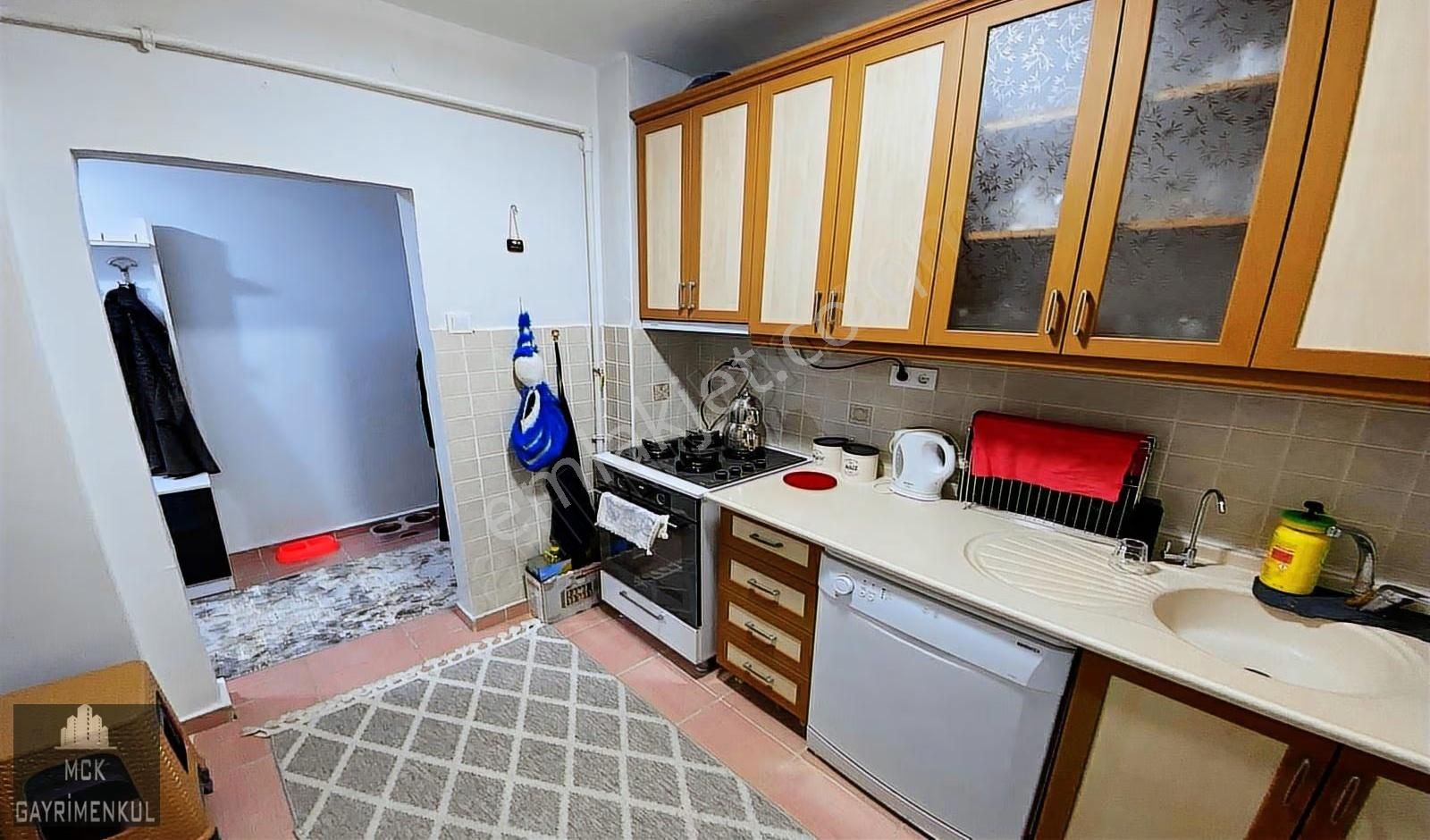 Tepebaşında Caddeye 2 Bina Yatırımlık Üst Katta Balkonlu 2+1 - Görsel 19