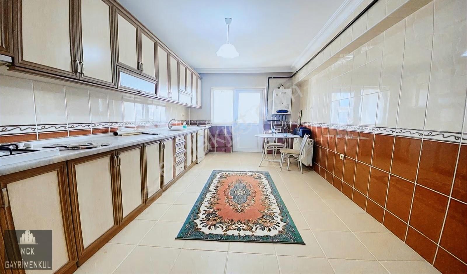 Bağlum Bulvar Yakını Katta Geniş Metrekare 3+1 Fırsat Daire - Görsel 26