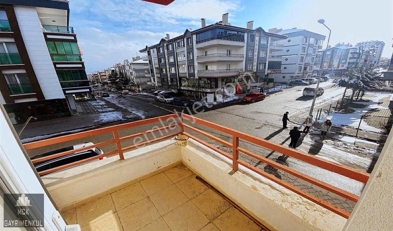 Bağlum Bulvar Yakını Katta Geniş Metrekare 3+1 Fırsat Daire - Görsel 12