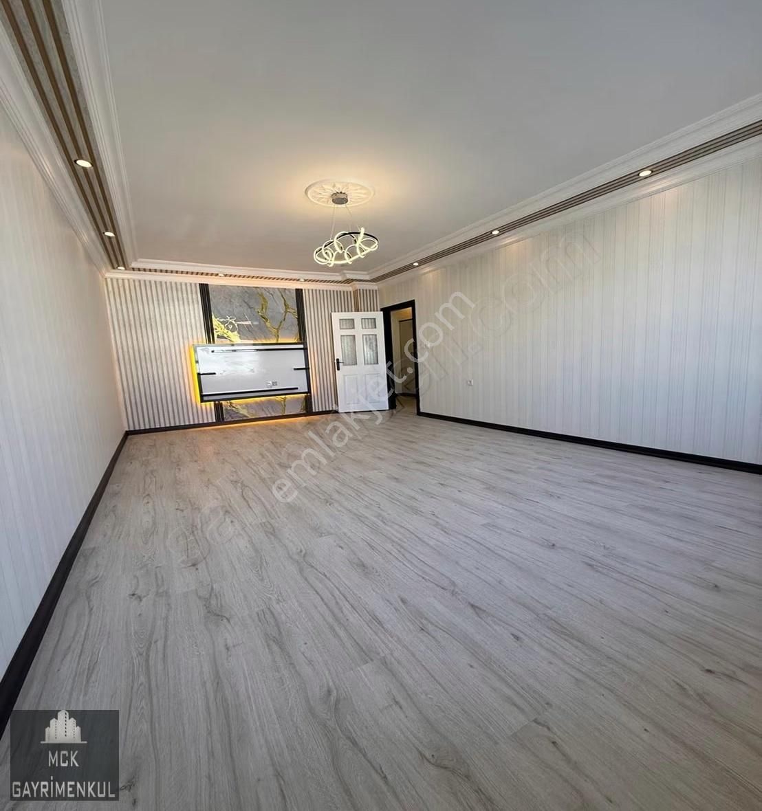 Mck'dan Bölük Caddesi Üzeri Full Yapılı Masrafsız 3+1 Fırsat