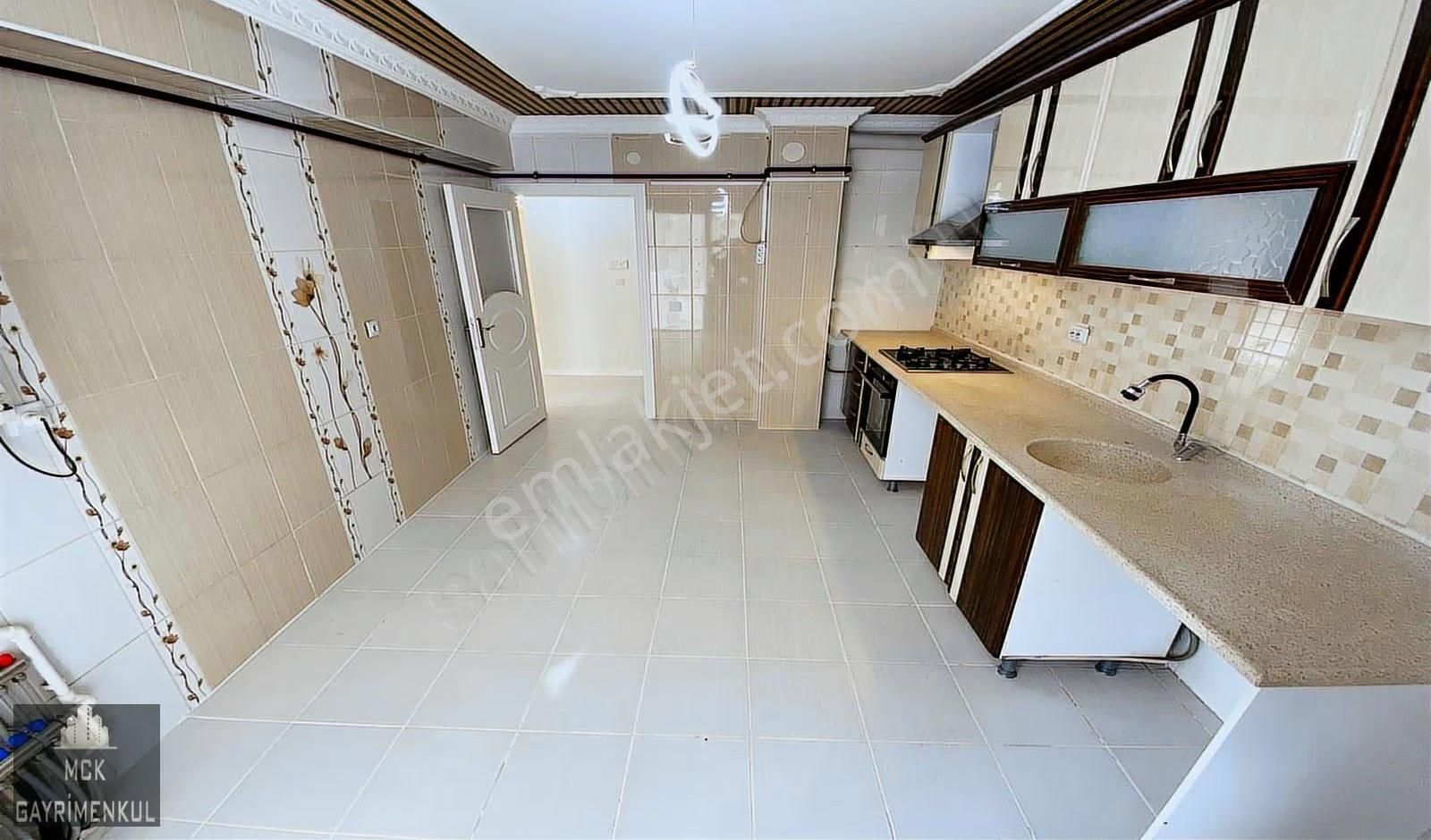Park Manzaralı Asansörlü Üç Cepheli Çift Balkon Masrafsız Yapı - Görsel 14