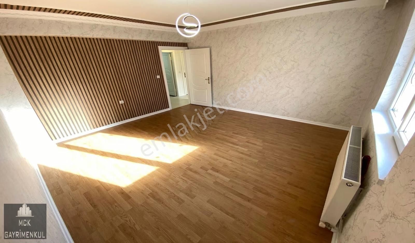 Park Manzaralı Asansörlü Üç Cepheli Çift Balkon Masrafsız Yapı - Görsel 22