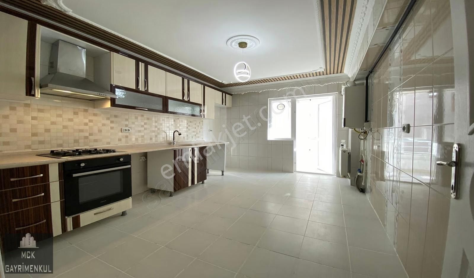 Park Manzaralı Asansörlü Üç Cepheli Çift Balkon Masrafsız Yapı - Görsel 15
