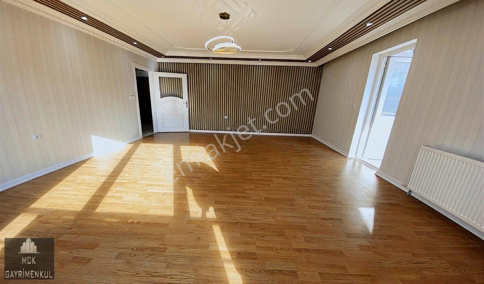 Park Manzaralı Asansörlü Üç Cepheli Çift Balkon Masrafsız Yapı - Görsel 9